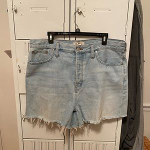 Madewell The Mom Jean Shorts